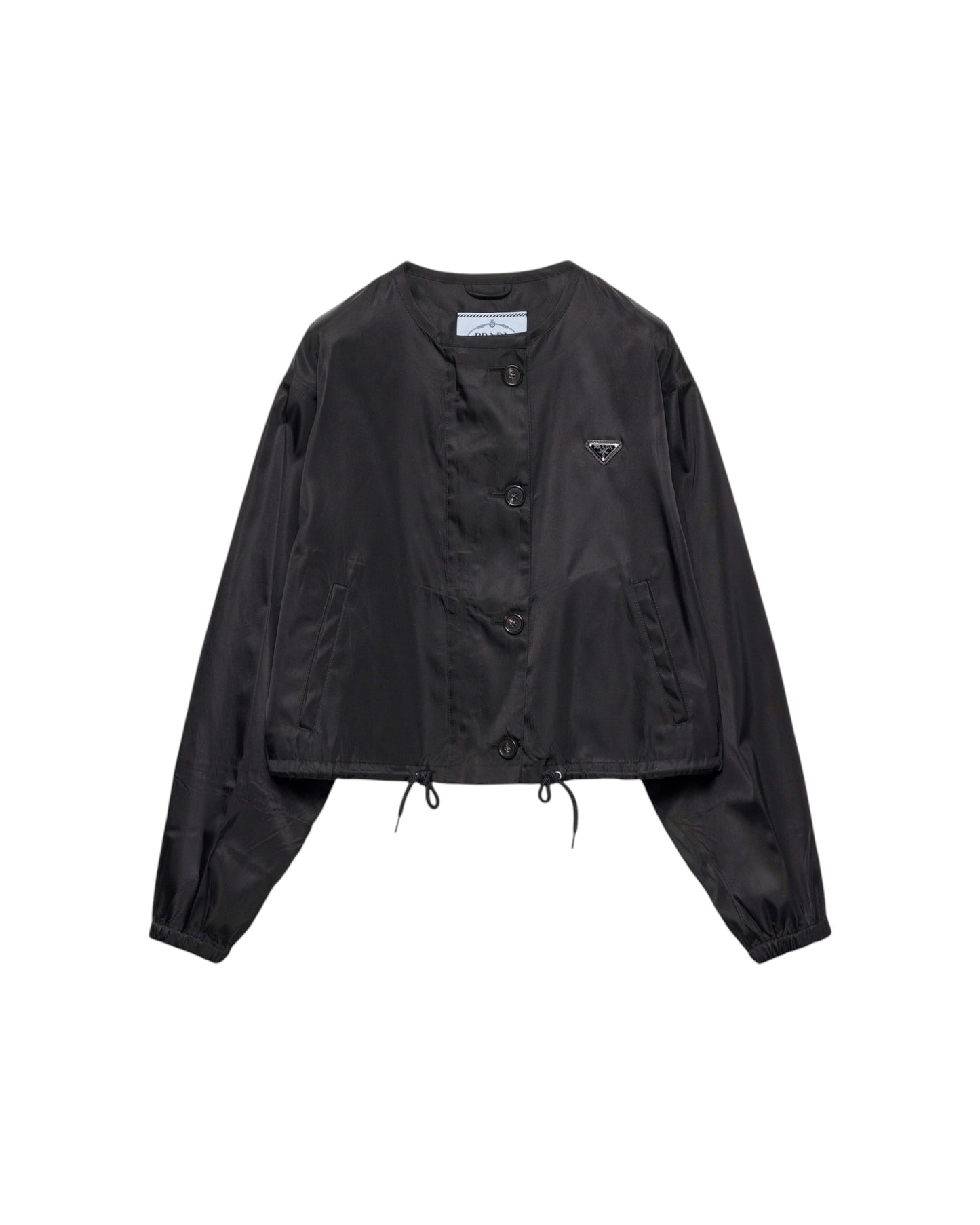 Blouson MAISON LUXURY Prada en Re-Nylon noir avec logo triangle en métal émaillé, coupe droite et cordon de serrage.